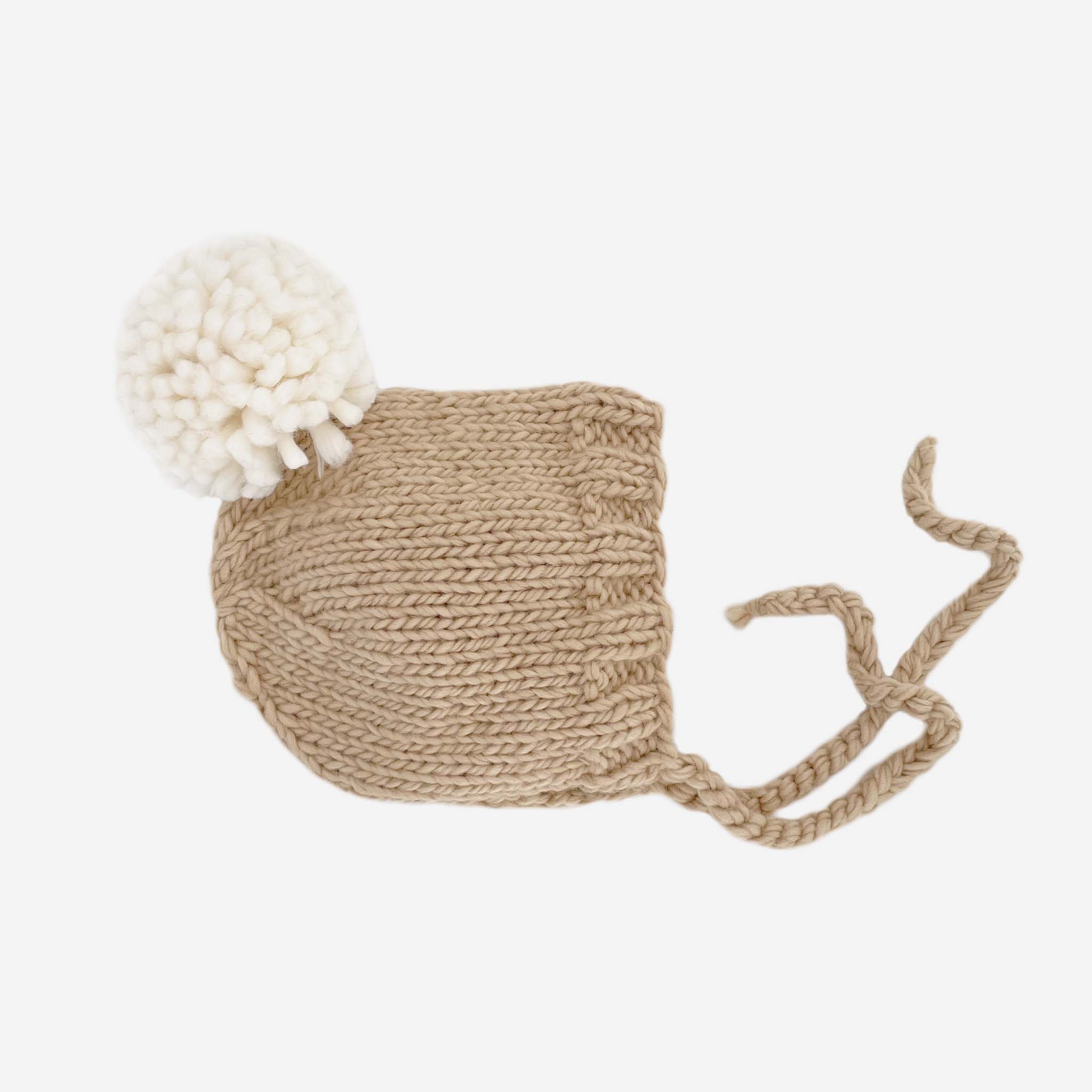 Ari Tassel Bonnet