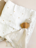 Muslin Bee Swaddle
