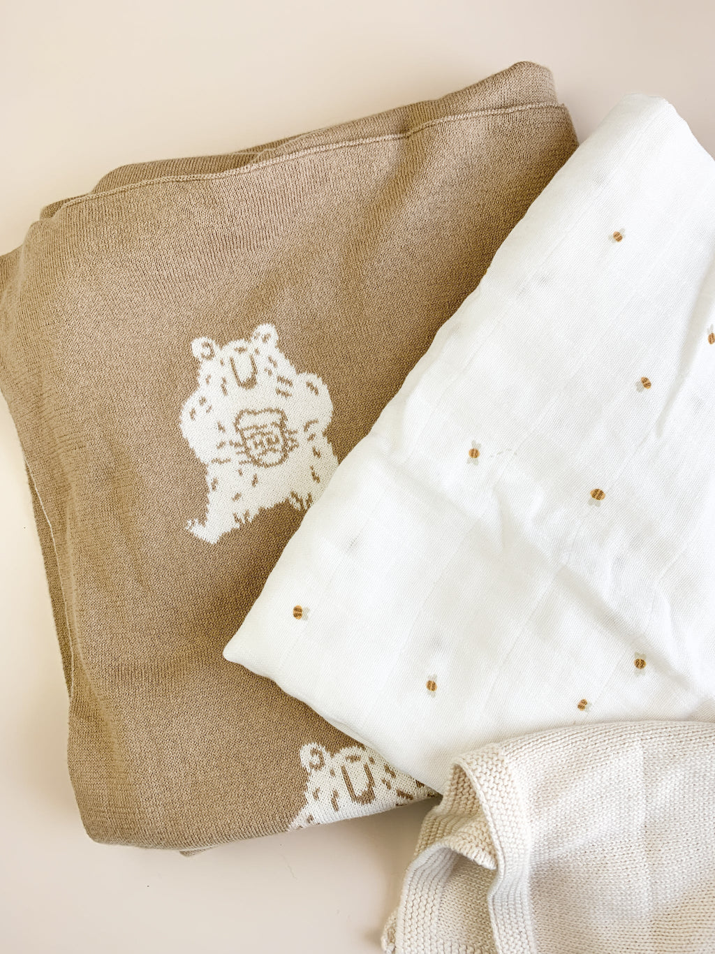 Muslin Bee Swaddle
